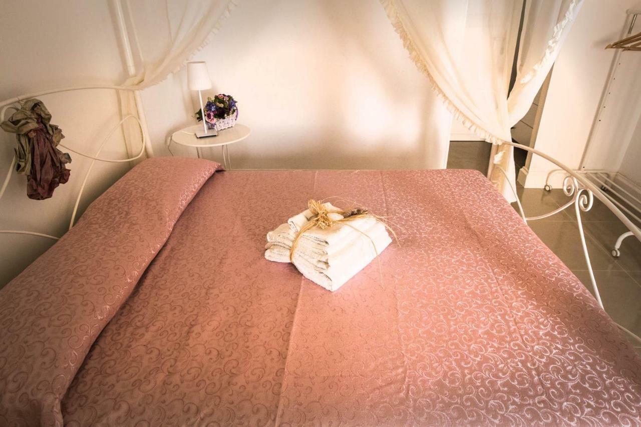 Il Borgo Bed and Breakfast Poggiardo Exteriör bild